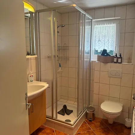 Direkt-am-fluss-und-im-moelltal-ferienwohnung-die-moell * Stall
